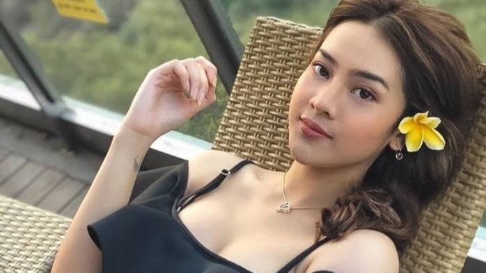 Artis cantik Anya Geraldine