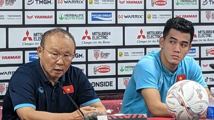 Park Hang-seo dan Nguyen Tien Linh bawa Vietnam ke final Piala AFF 2022.