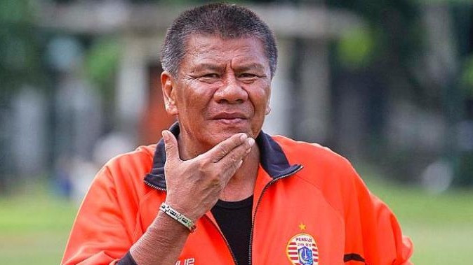 Sambil Menahan Haru, Eks Bintang Persib Bandung dan Timnas Indonesia ini Kenang Jasa-jasa Benny Dollo, Pelatih Legendaris Indonesia
            - galeri foto
