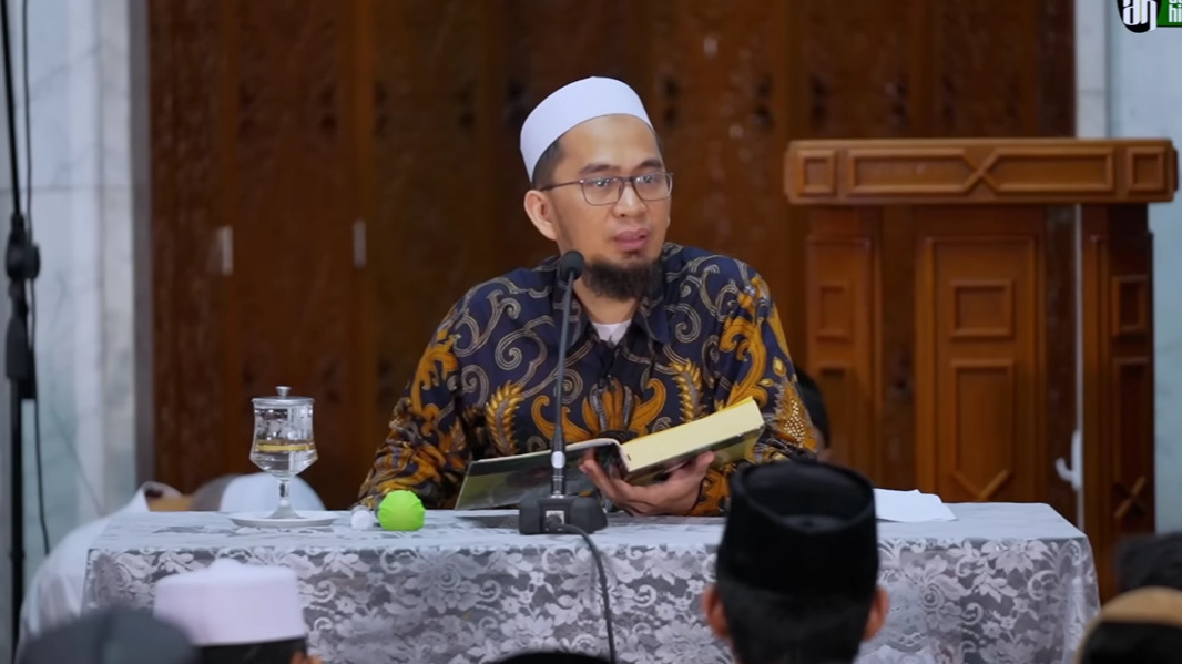 Potret Ustaz Adi Hidayat