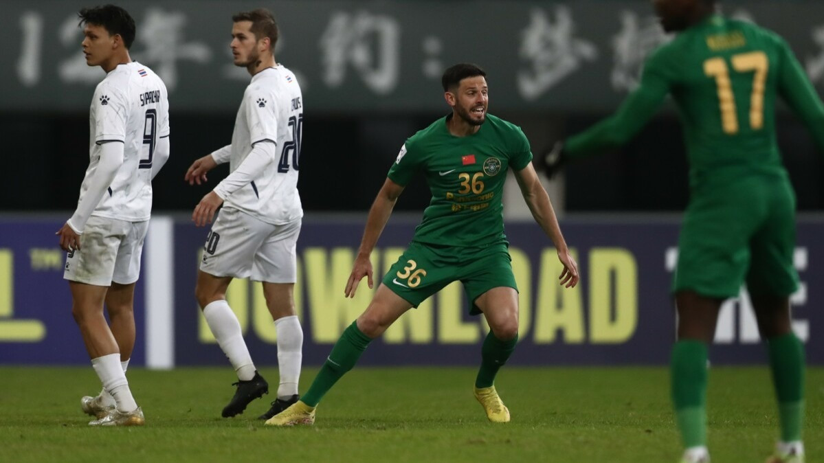 Kericuhan terjadi di Piala AFC antara Buriram United melawan Zhejiang Professional FC berakhir ricuh