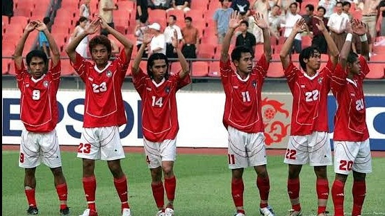 Pemain Timnas Indonesia di Piala Asia 2004, Hamka Hamzah, Syamsul Chaeruddin, Ponaryo Astaman, dan Bambang Pamungkas.