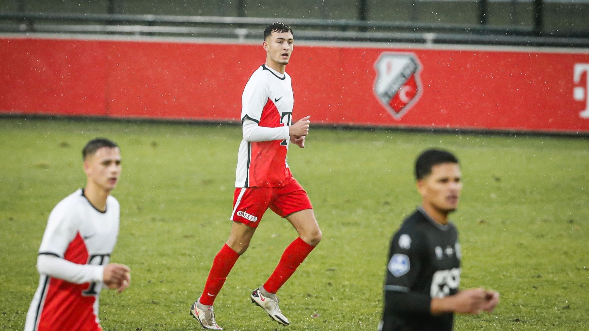 Ivar Jenner main penuh bela Jong FC Utrecht