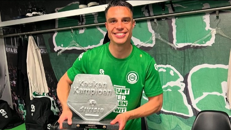 Pemain Keturunan Indonesia, Joey Pelupessy