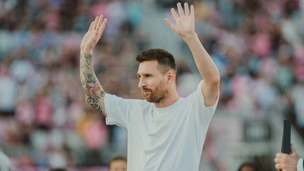 Beda Nasib saat Hadapi Para Pemain Timnas Indonesia, Lionel Messi dan Cristiano Ronaldo Kini Kompak Tersingkir
            - galeri foto