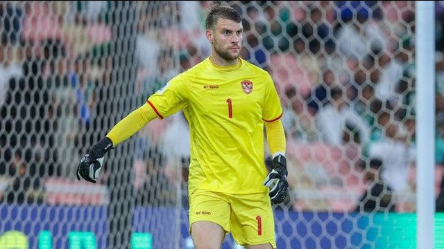 Kiper Timnas Indonesia, Maarten Paes