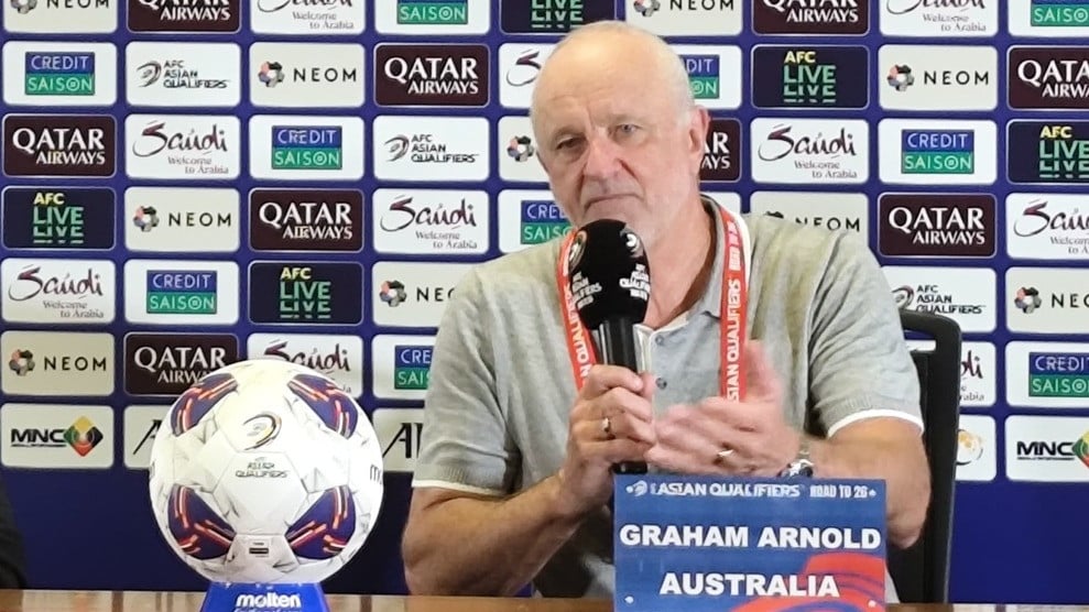 Pelatih Australia Graham Arnold terancam dipecat seusai laga kontra Timnas Indonesia