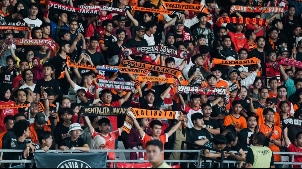 The Jakmania kala memberi dukungan kepada Persija Jakarta saat bertanding