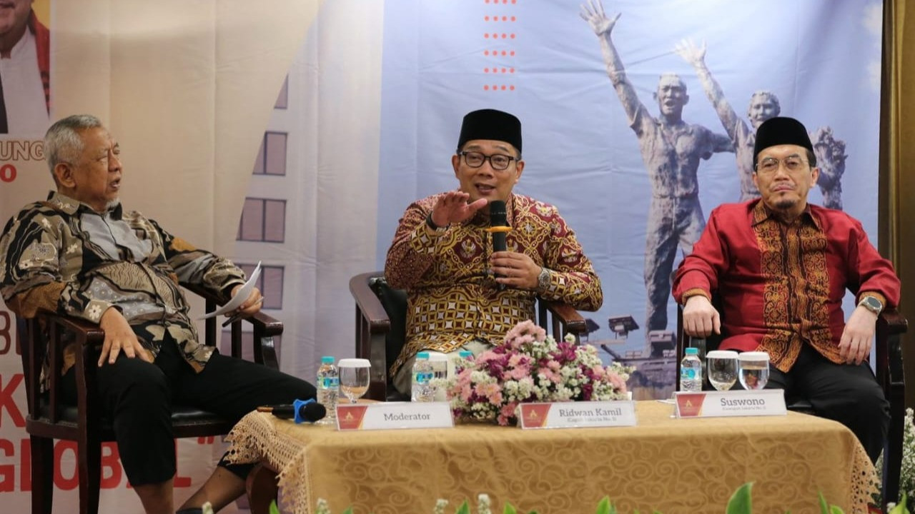 Ridwan Kamil bersama pensiunan ASN Jakarta di Hotel Ambhara, Jakarta Selatan, Kamis (26/9/2024).