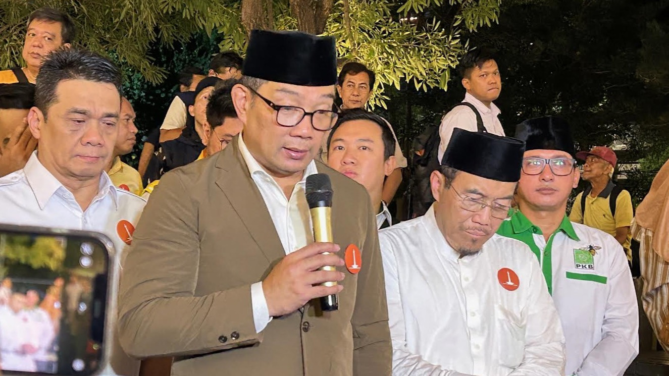 Demo di Polda Metro dan KPK, Mahasiswa Desak Alexander Marwata Diusut Tuntas di DPD Partai Golkar, Jakarta Pusat, Senin (30/9/2024).