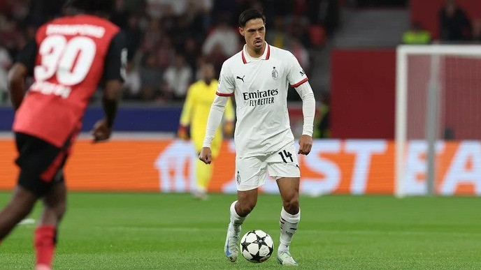 Gelandang AC Milan, Tijjani Reijnders Saat Tampil di Liga Champions