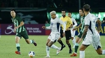 Persib Bandung menelan kekalahan dari klub asal China, Zhejiang Professional dalam laga lanjutan AFC Champions League 2.