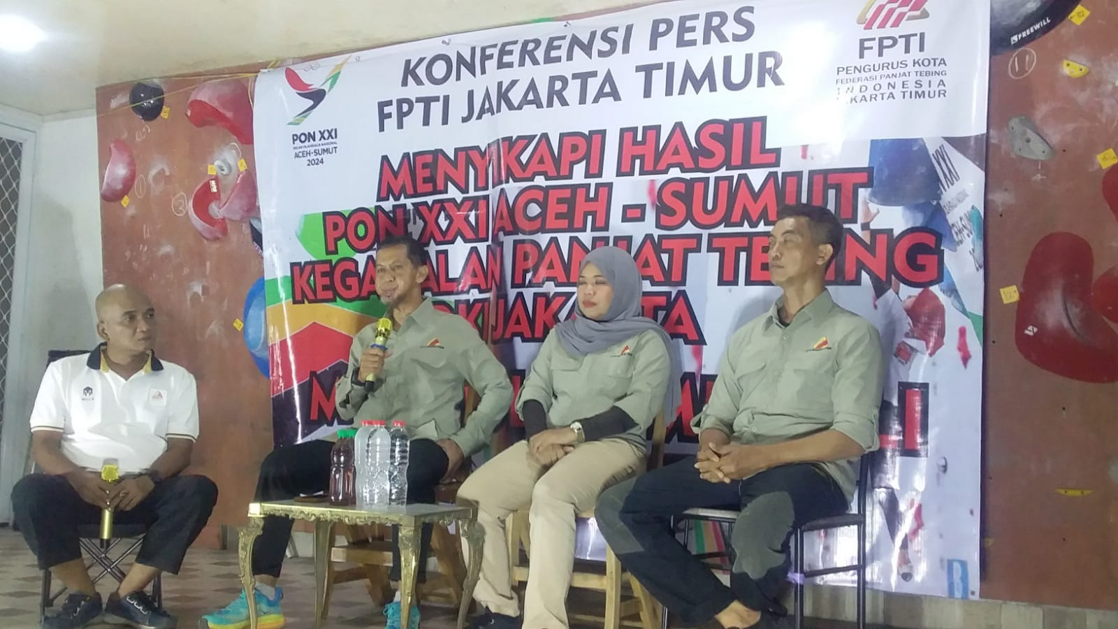 Ketua FPTI Jakarta Timur Dedi Satria dalam konferensi pers, di Otista Jakarta Timur, Jumat (4/9/2024).