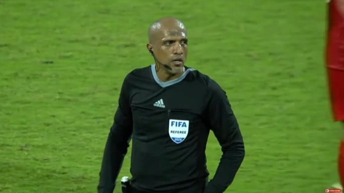 Wasit Ahmed Abu Bakar Al Kaf yang memimpin pertandingan Bahrain vs Timnas Indonesia