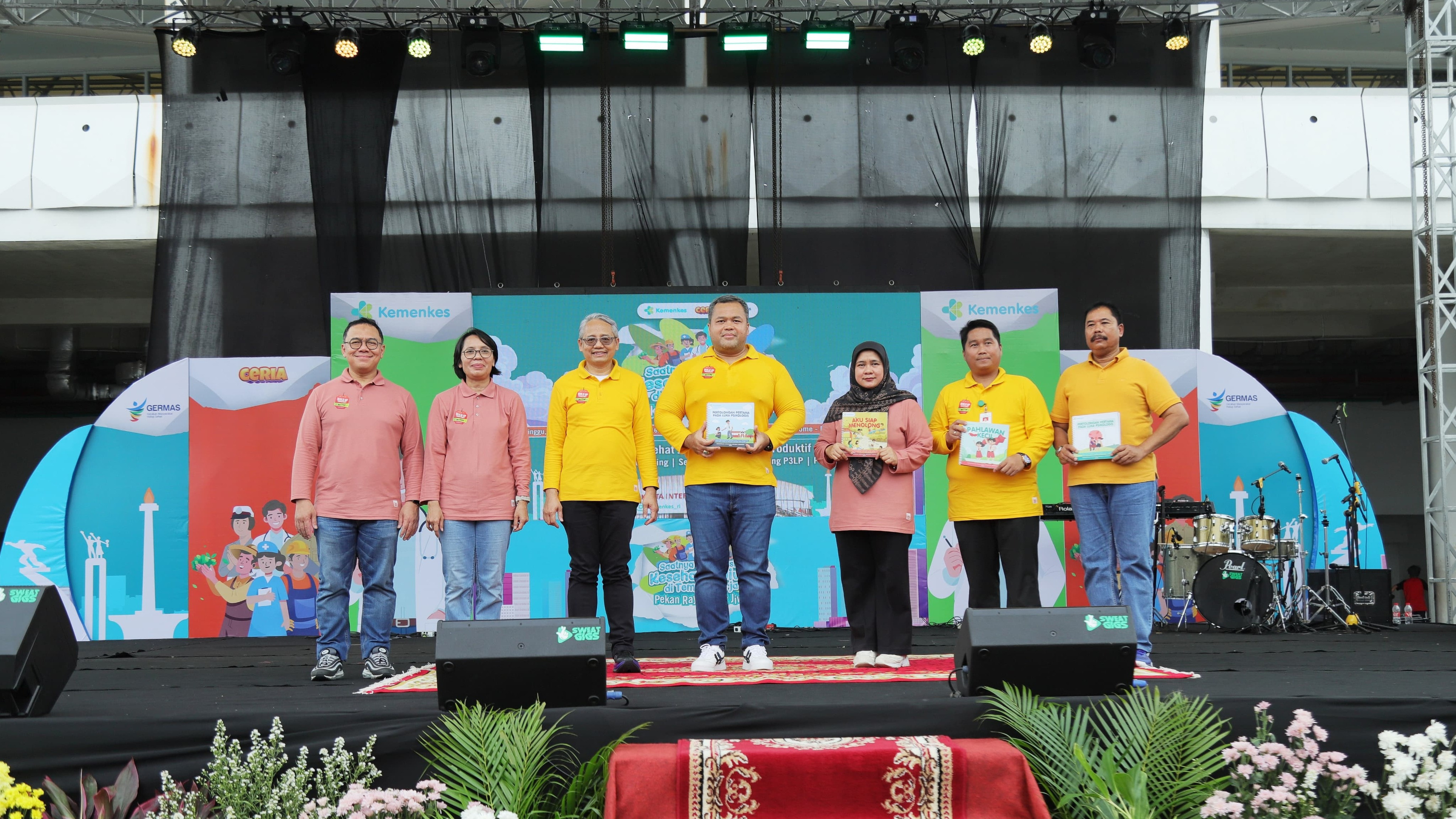 Kemnaker hadir memberi dukungan dalam puncak peringatan Hari Kesehatan Jiwa Sedunia (HKJS) 2024 di Jakarta, Minggu (13/10/2024).