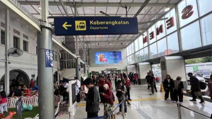 Wajah Baru Stasiun Pasar Senen, Ruang Tunggu Ber-AC, Tangga Diganti Eskalator