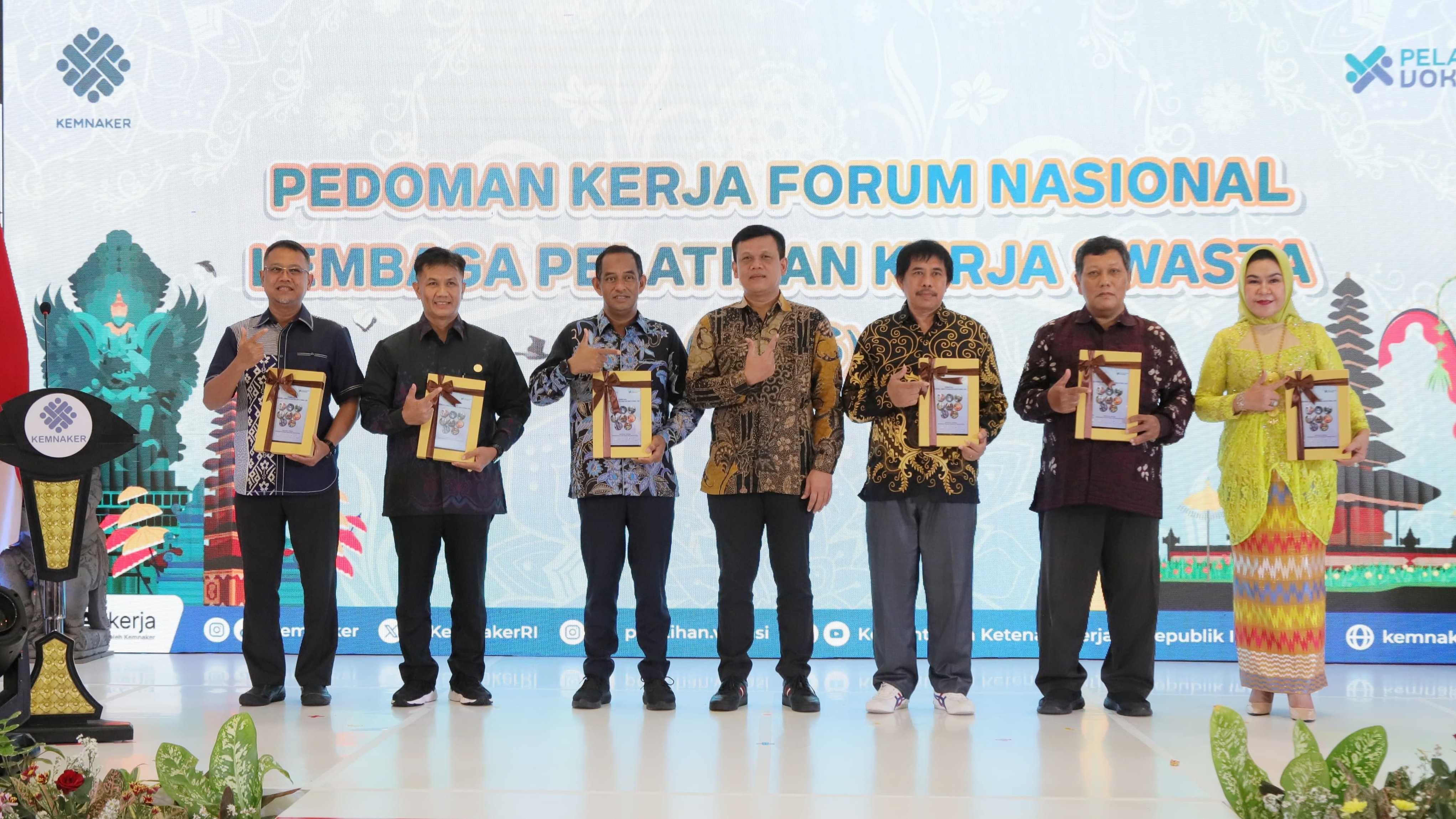 Rapat koordinasi Kemnaker dengan Lembaga Pelatihan Kerja Swasta (LPKS), di Bali, Selasa (15/10/2024).