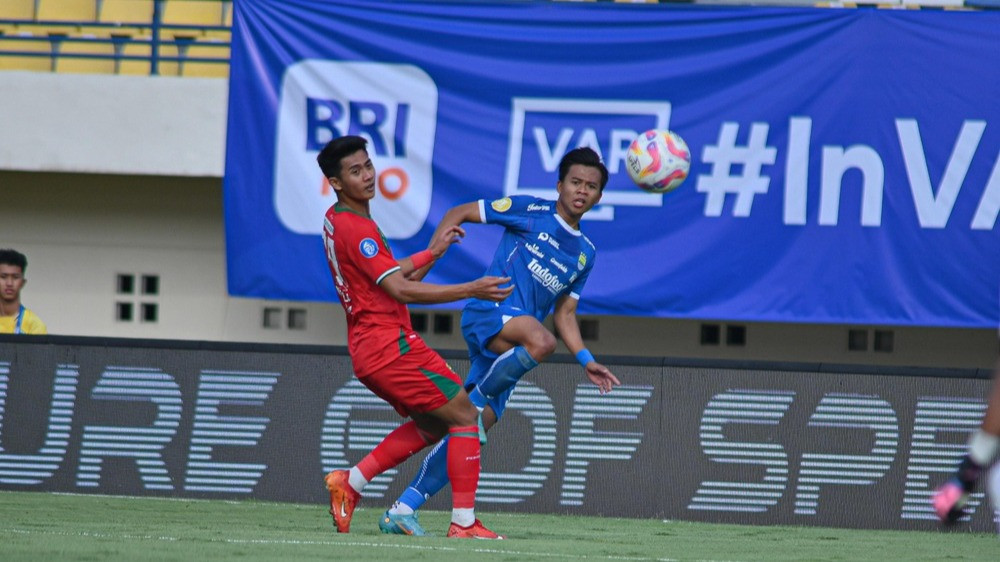 Edo Febriansah bantu Persib Bandung kalahkan Persebaya Surabaya
