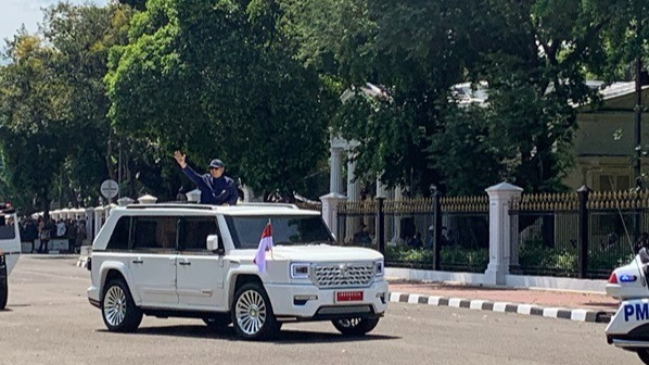 Mobil taktis (rantis) Maung MV3 Garuda Limousine produksi PT Pindad.