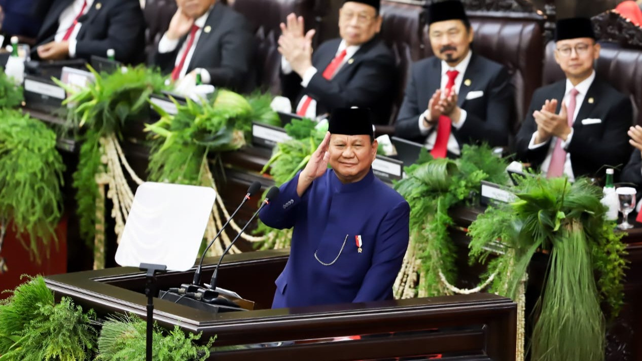 Usai Hadiri Pelantikan Prabowo-Gibran, PM Malaysia Anwar Ibrahim Tinggalkan Jakarta
            - galeri foto