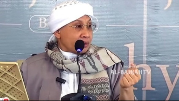 Penyebab Putri Anne Buka Hijab Diduga Efek Kedekatan Arya Saloka dengan Amanda Manopo, Buya Yahya Ingatkan Hukumnya...
            - galeri foto