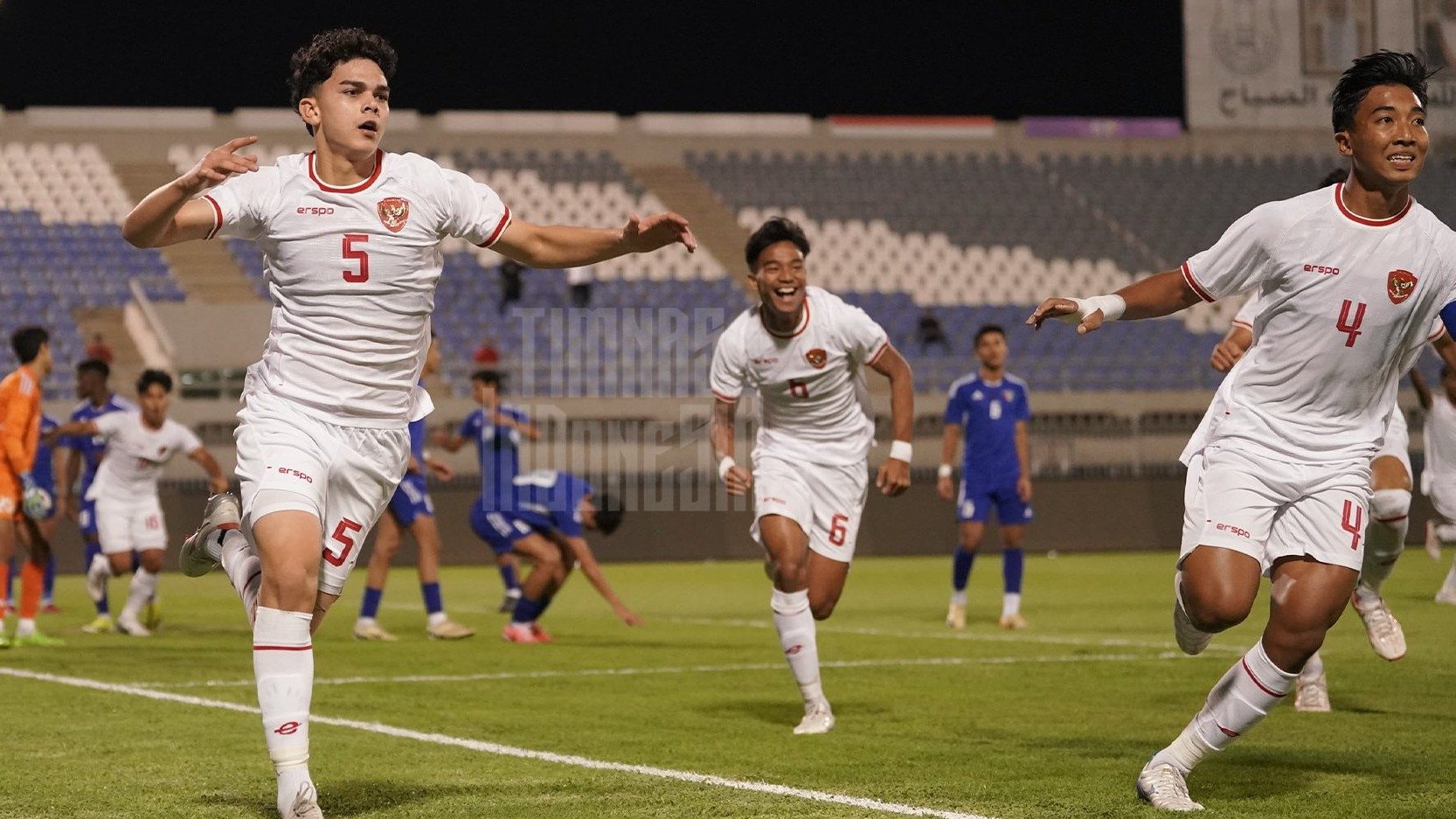 Selebrasi Mathew Baker Usai Cetak Gol Buat Timnas Indonesia U-17