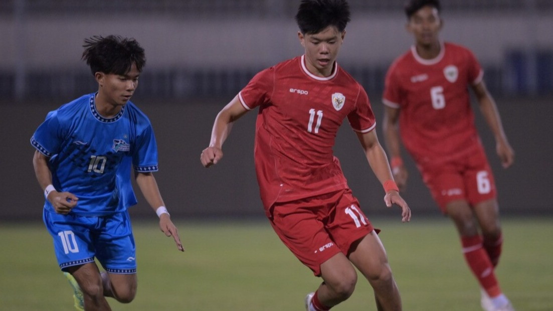 Pemain Timnas Indonesia U-17 saat berhadapan dengan pemain Kepulauan Mariana Utara.