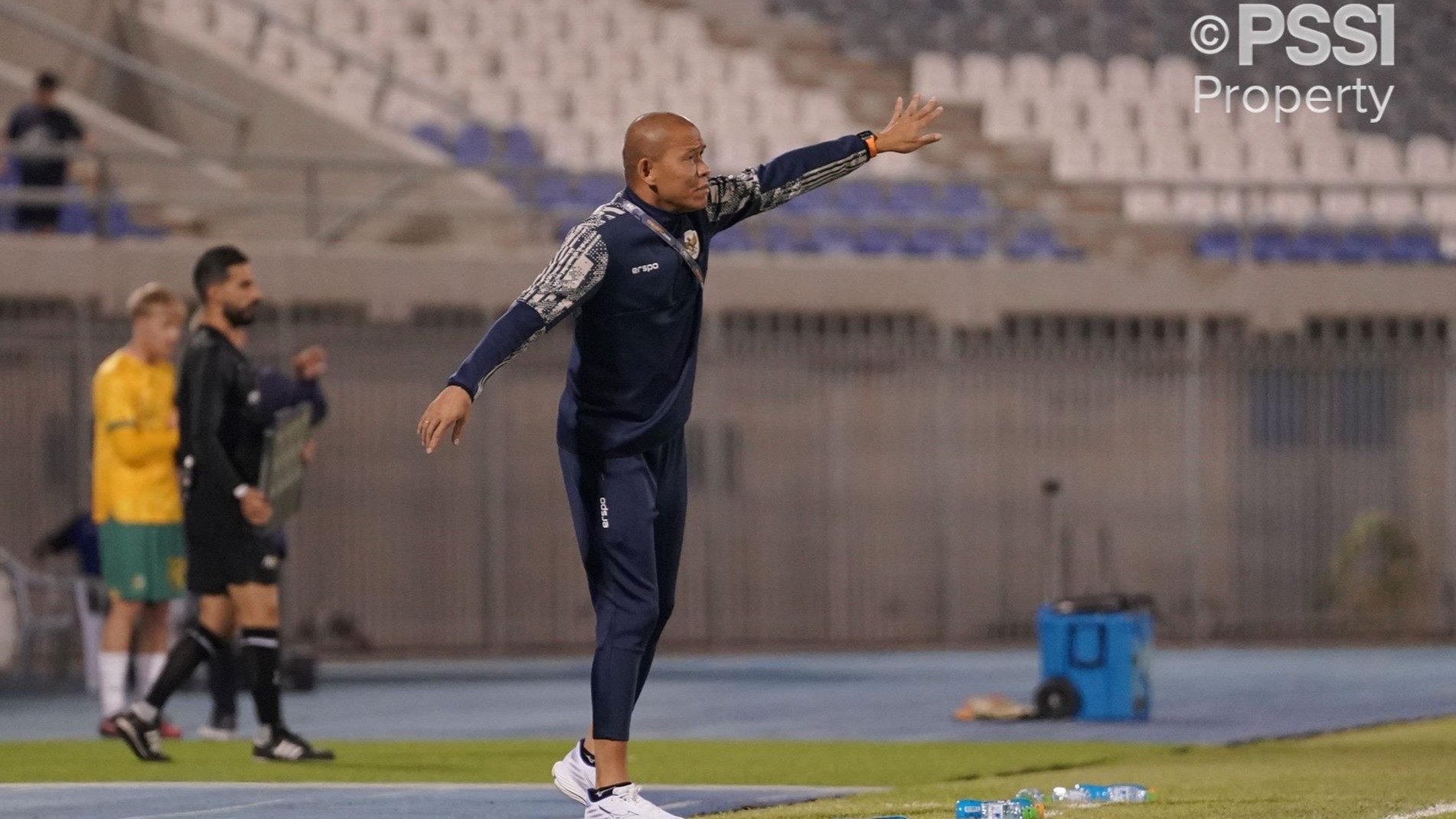 Bak Bumi dan Langit Sikap Dua Pelatih yang Gunakan Strategi Ulur Waktu Demi Lolos Piala Asia U-17, Coach Nova Arianto Malu Tapi Pelatih Vietnam Justru ...
            - galeri foto