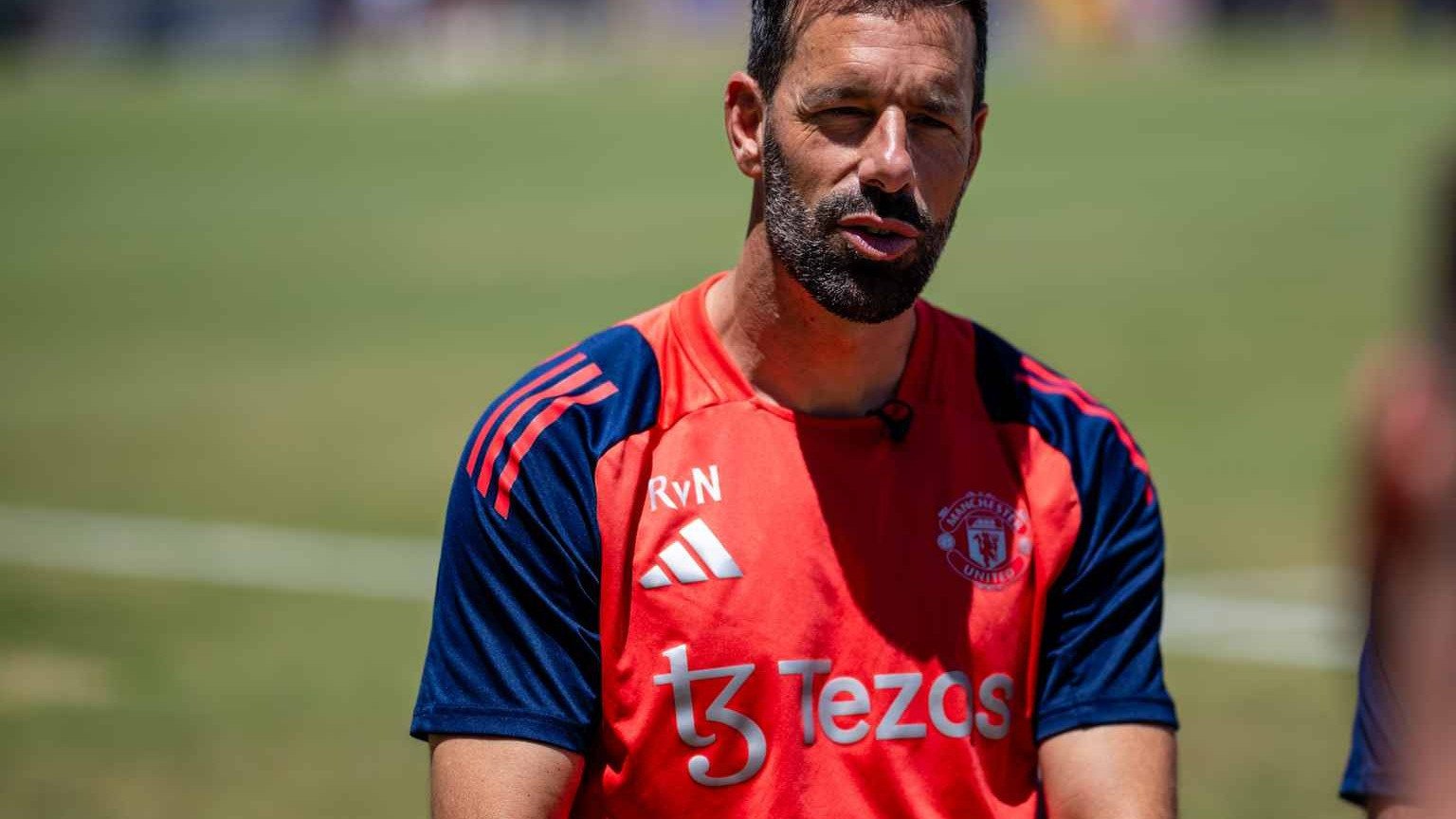 Pelatih Baru Manchester United, Ruud van nistelrooy