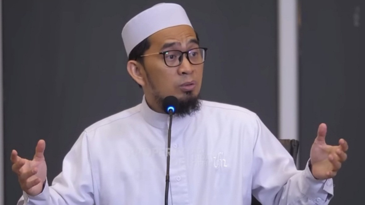 Kabar Baik, Ustaz Adi Hidayat: Jika Shalat Dhuha di Awal Maka Senilai Pahala Haji dan Umrah