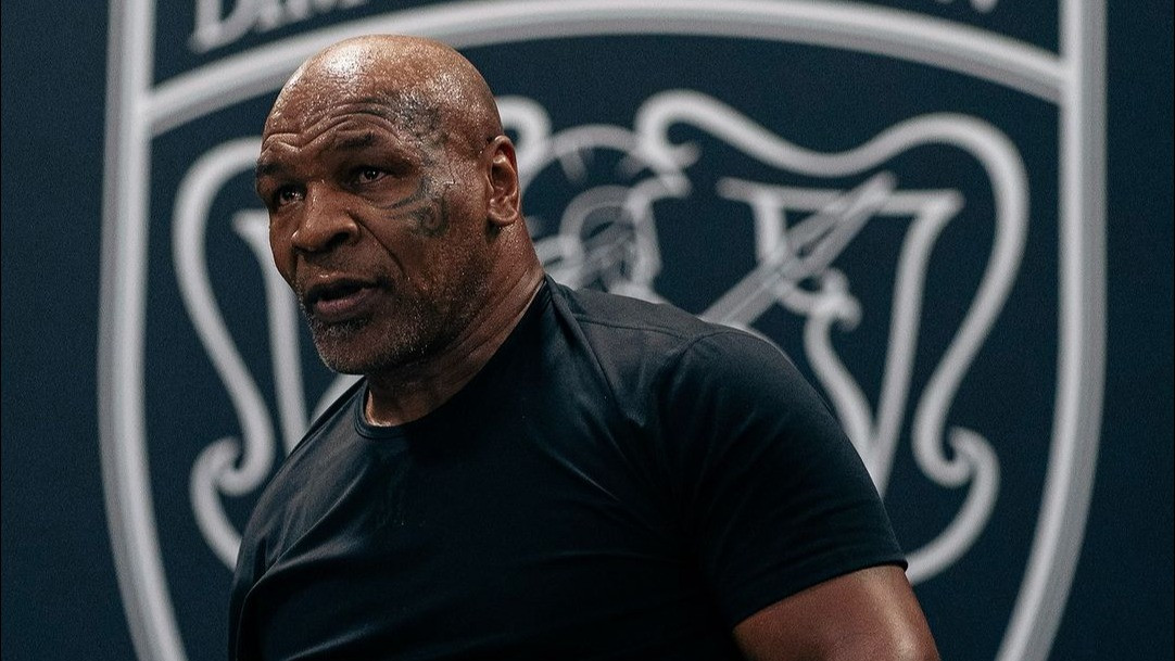 Mike Tyson selaku legenda tinju dunia kelas berat