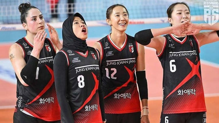 Suara Hati Megawati Hangestri Jalani Musim Kedua Bersama Red Sparks dan Popularitasnya di Liga Voli Korea Selatan, Pada Media Korea Megatron Bilang: Saya Menerima...
            - galeri foto