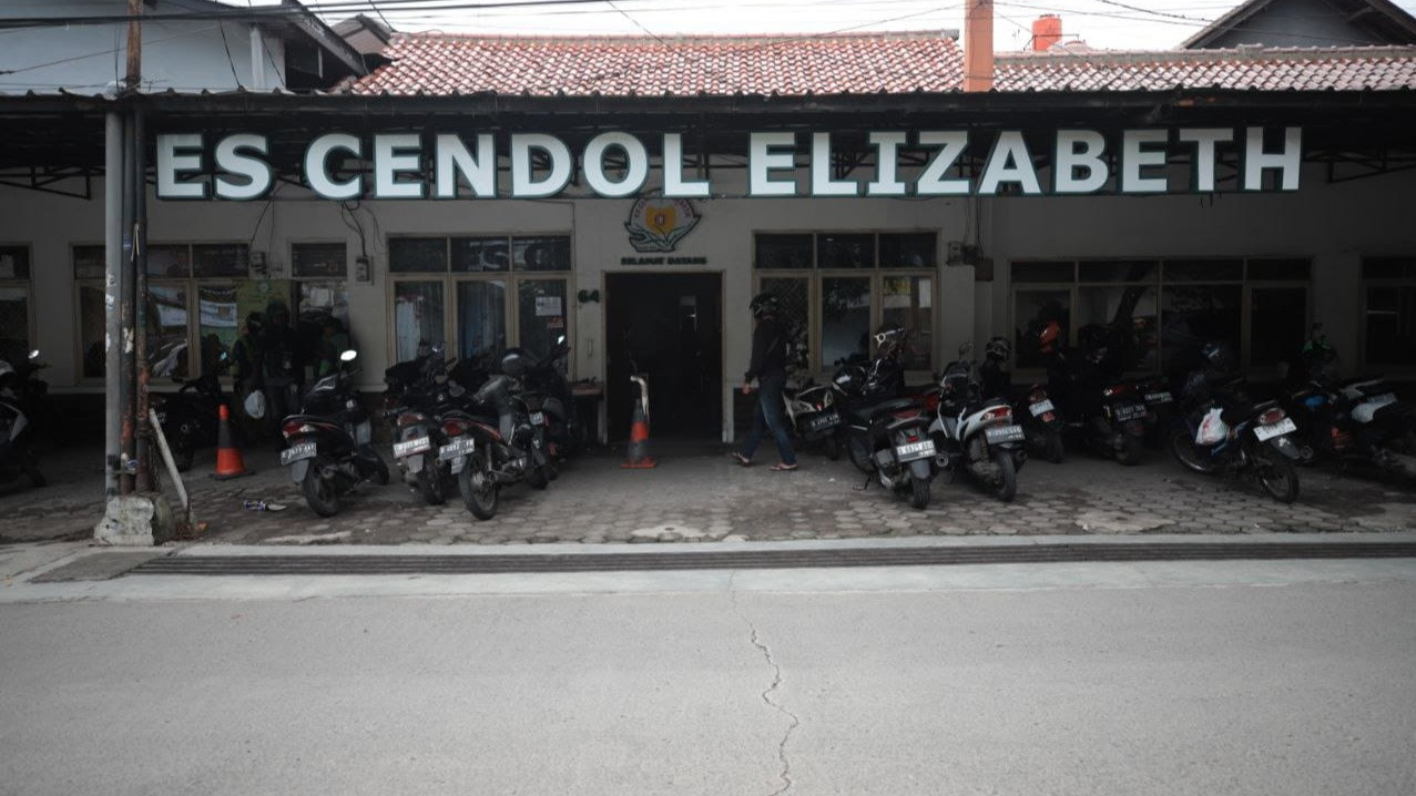 Es Cendol Elizabeth, Legakan Dahaga Sejak 1972