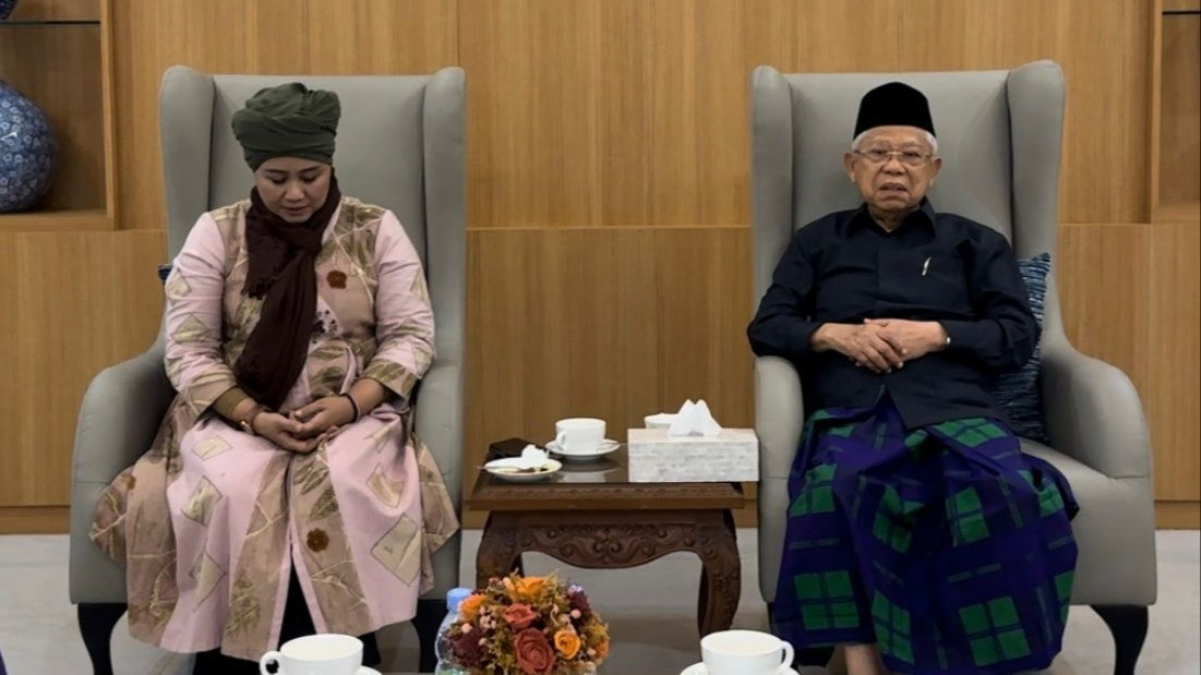 Ketua Dewan Syuro DPP Partai Kebangkitan Bangsa (PKB) KH. Ma ruf Amin dan Cagub Jatim Luluk Nur Hamidan