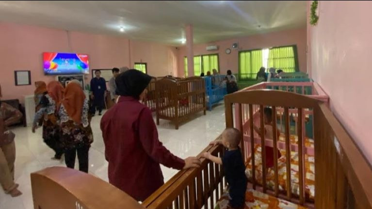 Tim tvOnenews.com mendatangi UPT PPSAB Sidoarjo ini dalam rangka kunjungan kerja Menteri Pemberdayaan Perempuan dan Perlindungan Anak (MenPPPA) RI, Arifatul Choiri Fauzi ke Jawa Timur pada 8-10 November 2024.