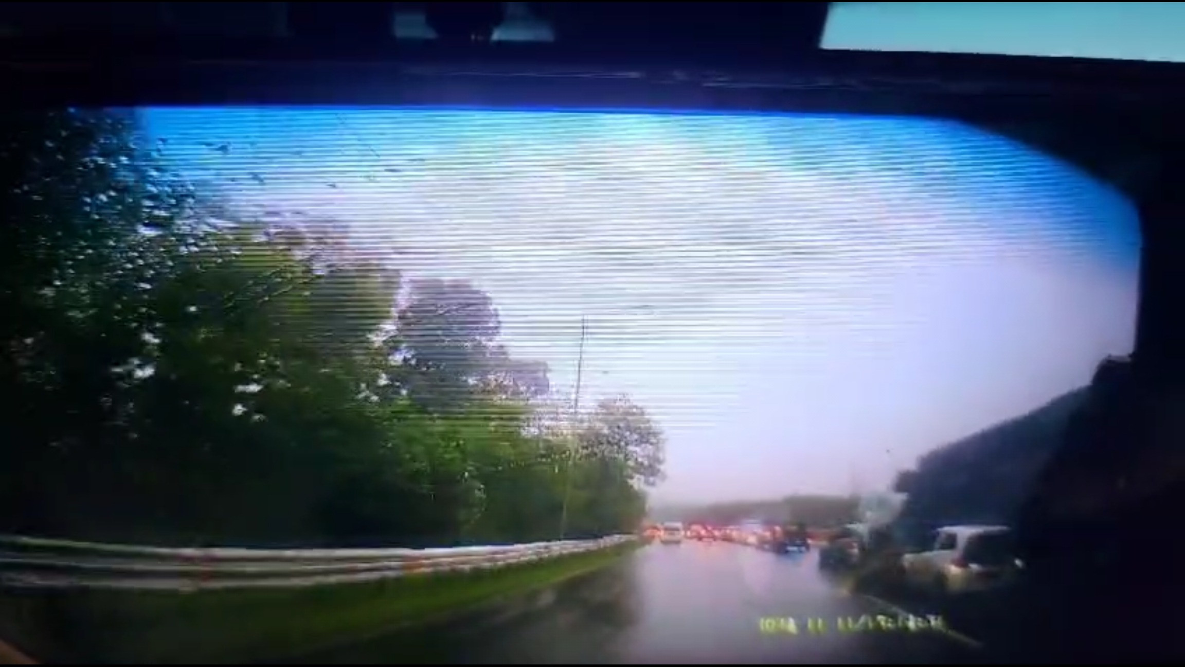 Video Detik-detik Truk Hantam Puluhan Mobil di Tol Perbaleunyi KM 92 Terungkap, Teriakan Histeris Saksi Terekam Jelas