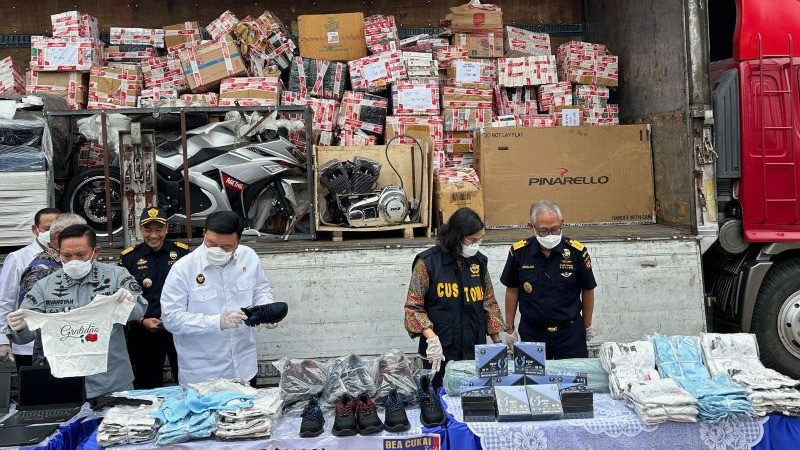 Konferensi Pers Gabungan Desk Pencegahan dan Pemberantasan Penyeludupan