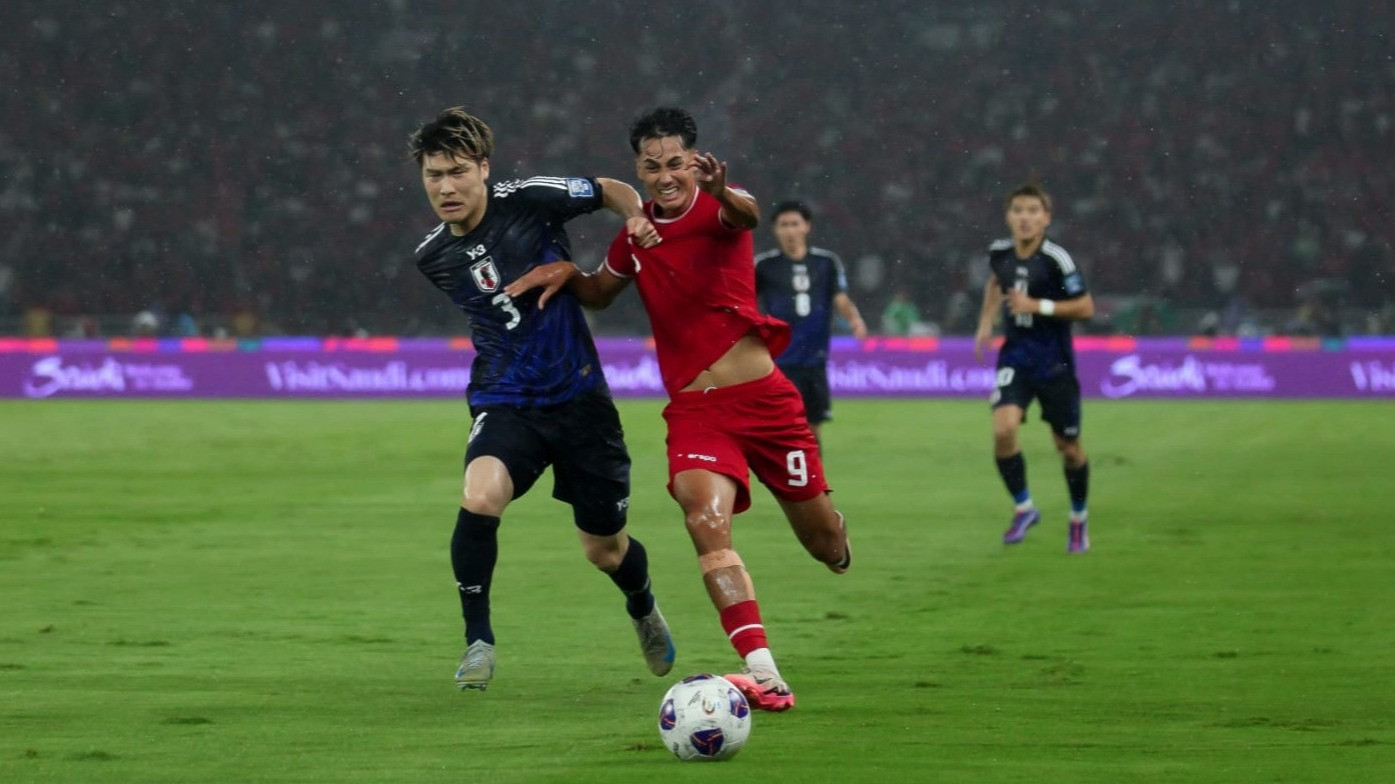 Striker Timnas Indonesia, Rafael Struick saat melawan Jepang di Stadion Utama Gelora Bung Karno (SUGBK), Jakarta, Jumat (15/11).