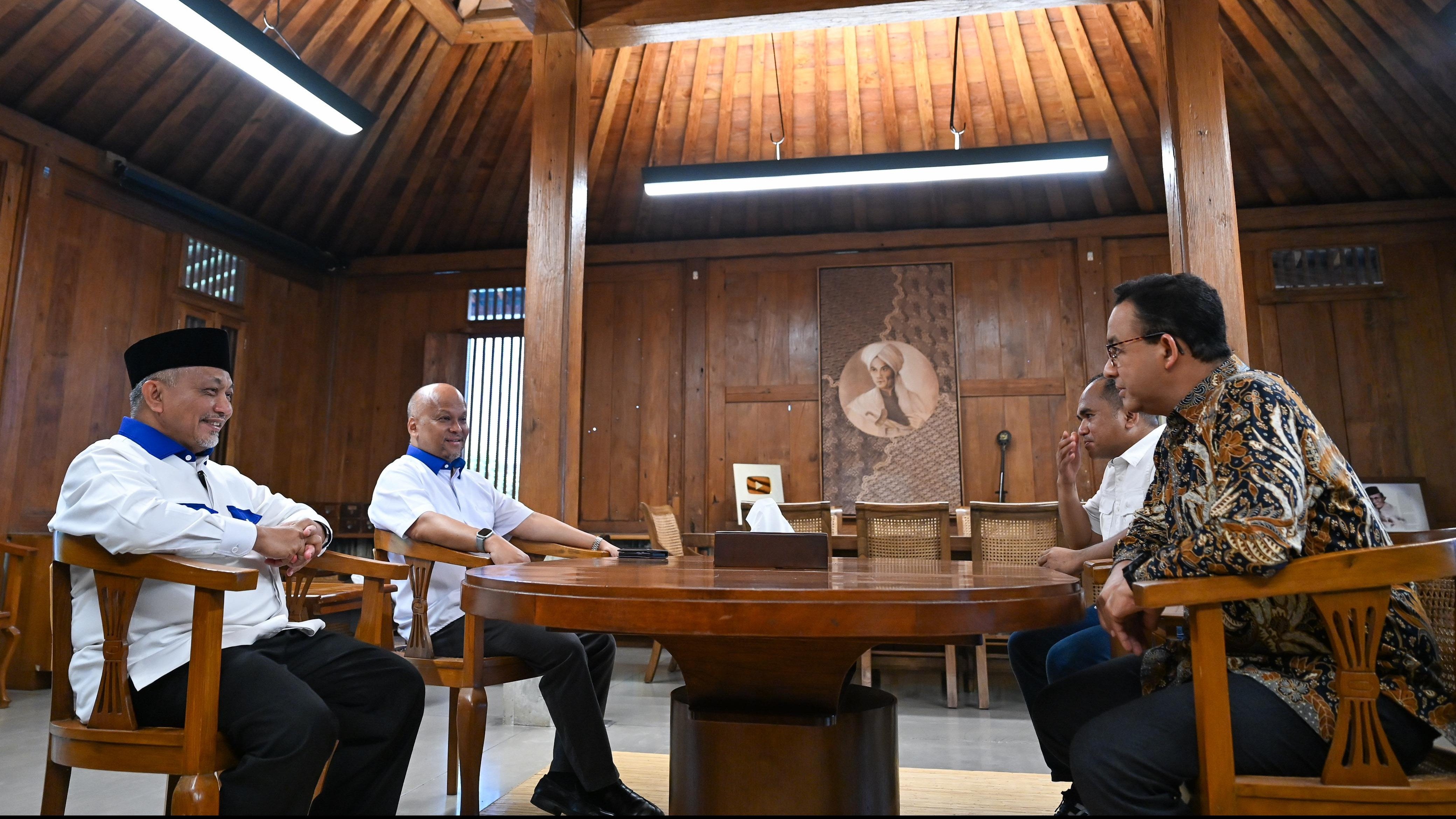 Pasangan Calon Gubernur dan Wakil Gubernur Jawa Barat nomor urut 3, Ahmad Syaikhu-Ilham Habibie (ASIH) berharap, adanya dukungan Anies Baswedan