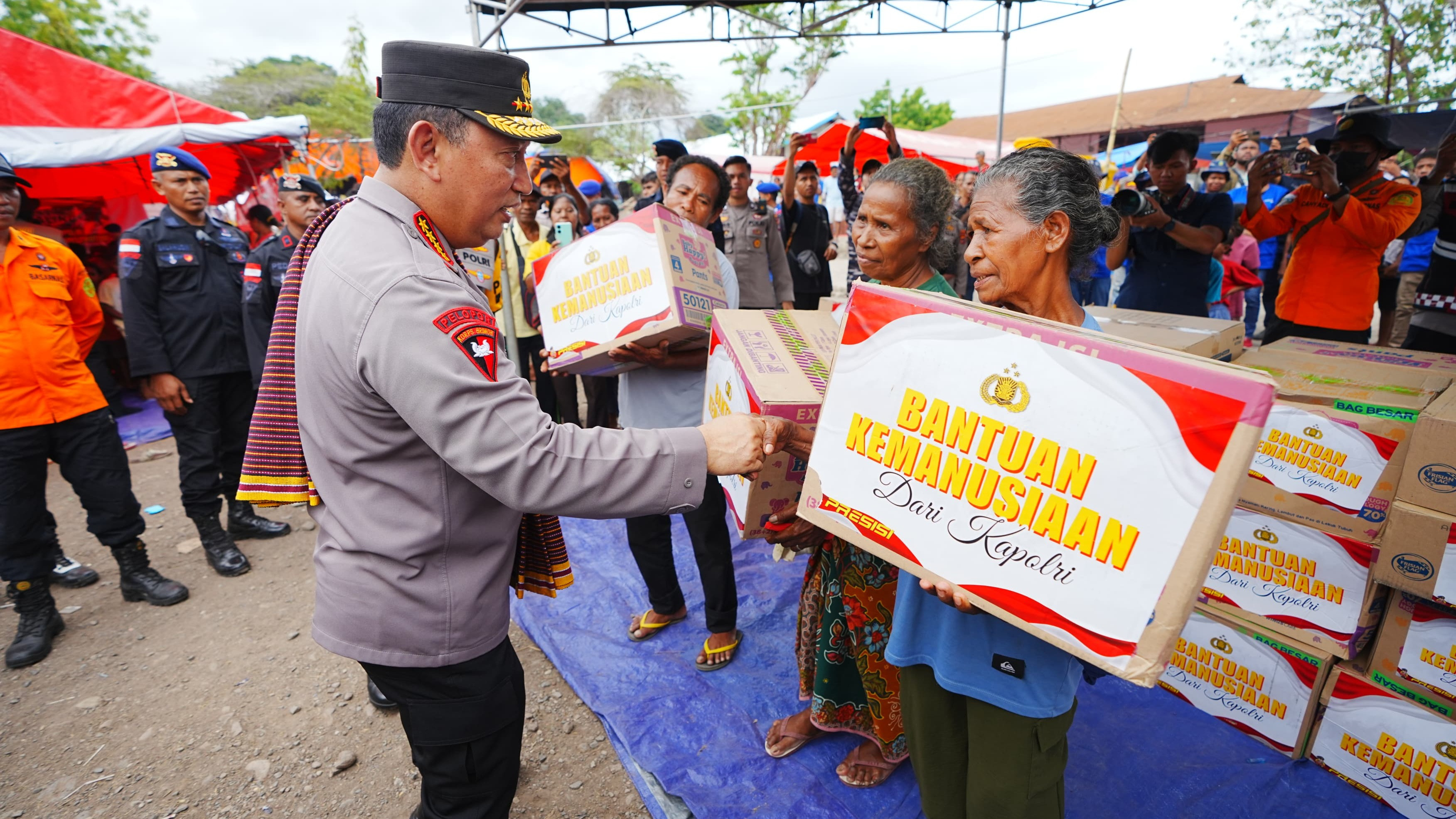 Kapolri Jenderal Pol. Listyo Sigit Prabowo berkunjung ke Nusa Tenggara Timur (NTT), Senin (18/11/24).