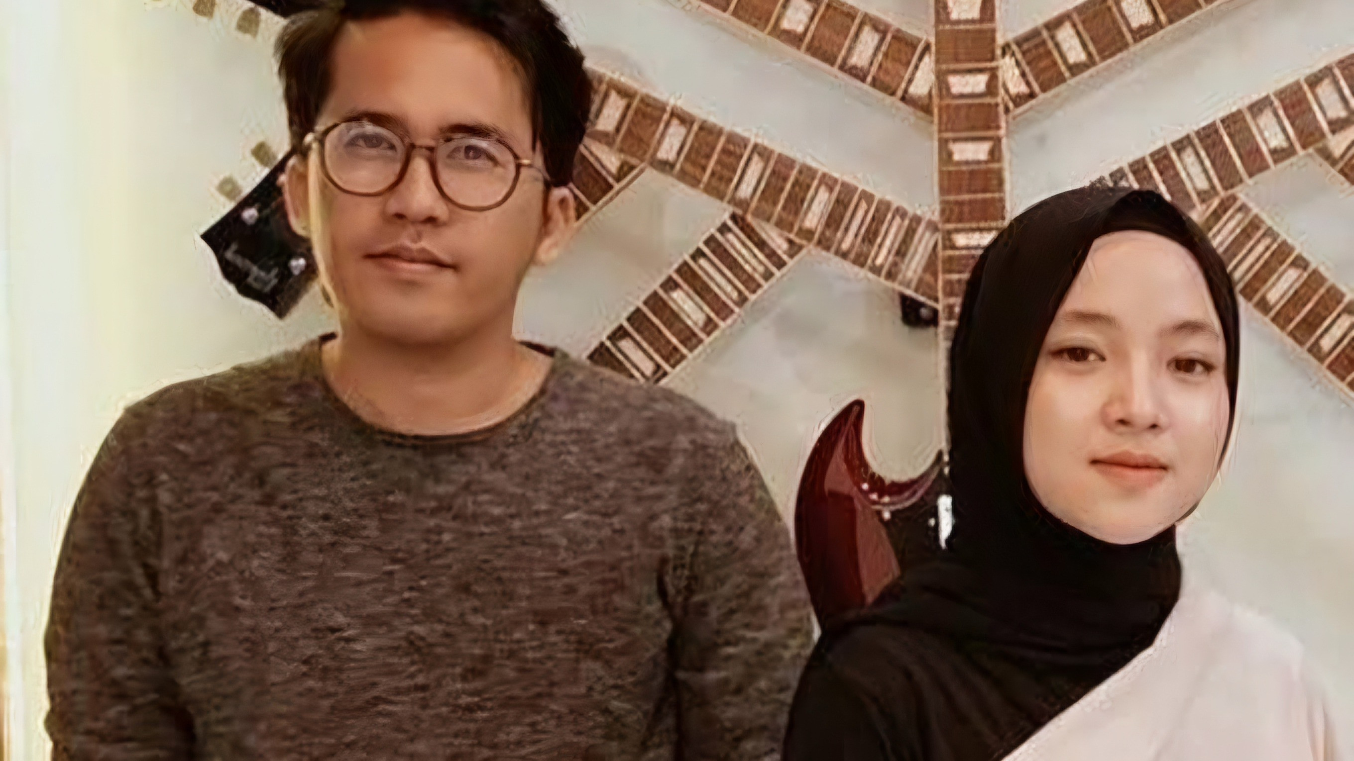 Nikah Diam-diam, Mahar Ayus untuk Nissa Sabyan Jadi Sorotan Netizen Singgung Perselingkuhan Keduanya: Murah Banget!
            - galeri foto