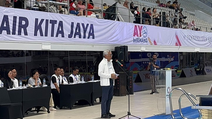 Pembukaan Kejuaraan Nasional Renang Antar Klub atau 6th Indonesia Open Aquatic Championship (IOAC) 2024 di Stadion Akuatik Gelora Bung Karno, Jakarta Pusat.