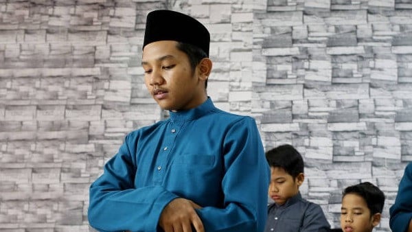 Ternyata Ini Doa Iftitah Shalat dari Sunnah Rasulullah SAW, Percuma Puluhan Tahun Baca Inni Wajjahtu Kata Ustaz Adi Hidayat
            - galeri foto