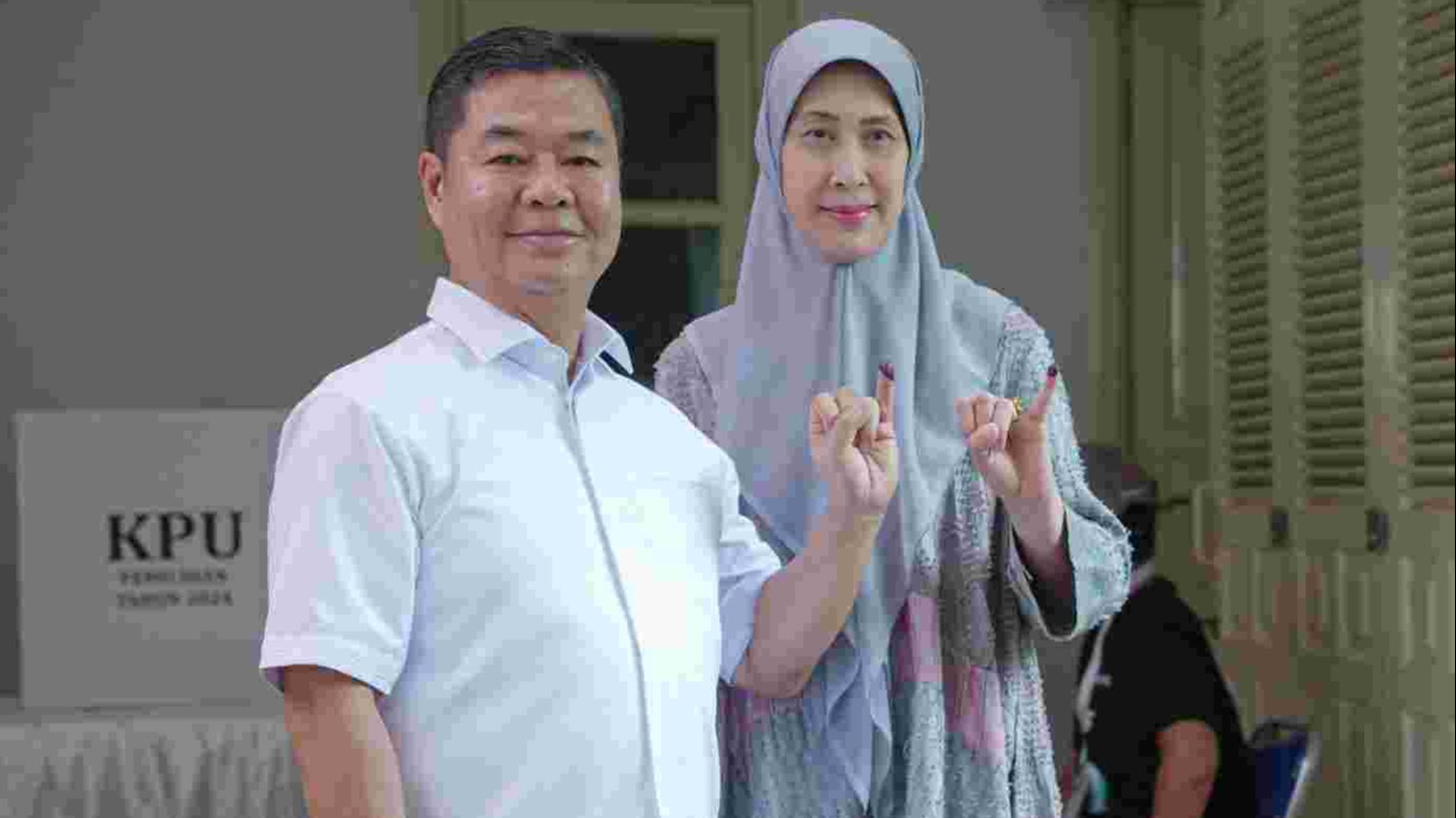 Penjabat (Pj.) Gubernur DKI Jakarta Teguh Setyabudi bersama istri, Ika Octaviana, telah menggunakan hak pilih dalam Pemilihan Kepala Daerah (Pilkada) Serentak 2024.