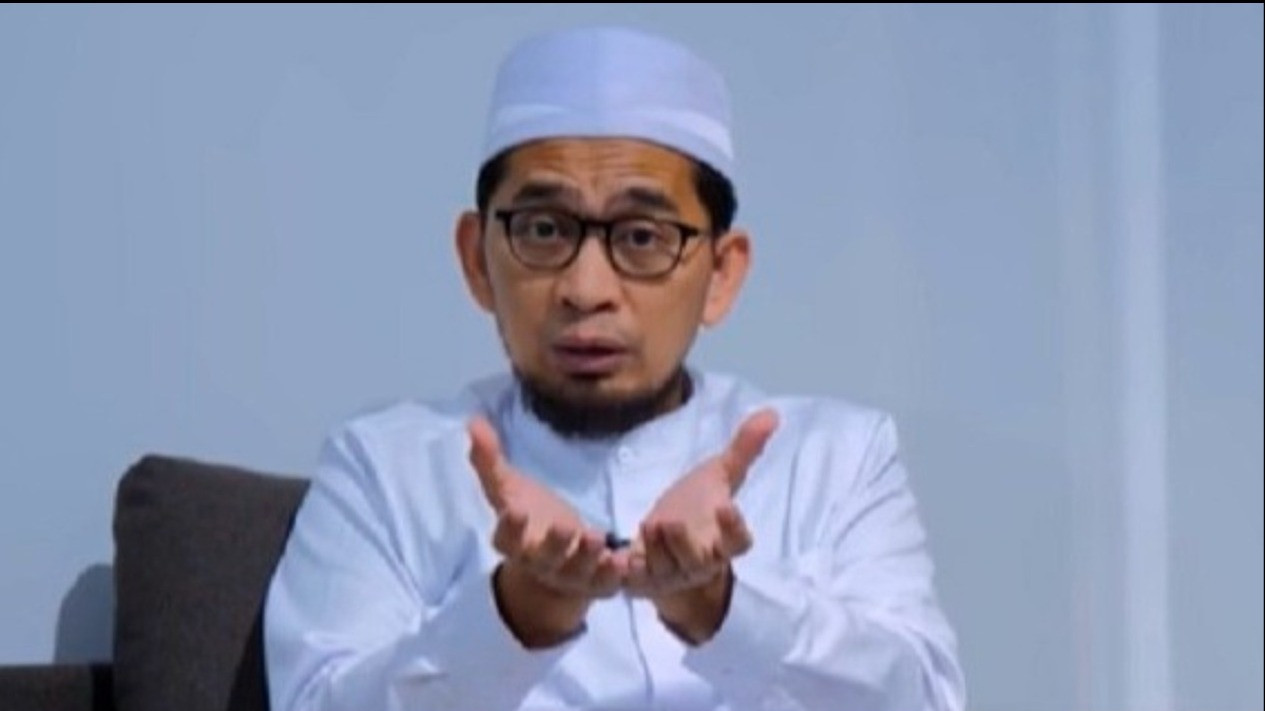 Ustaz Adi Hidayat (UAH) bocorkan 4 surat dan satu doa anjuran Rasulullah SAW sebelum tidur agar utang lunas dan rezeki lancar