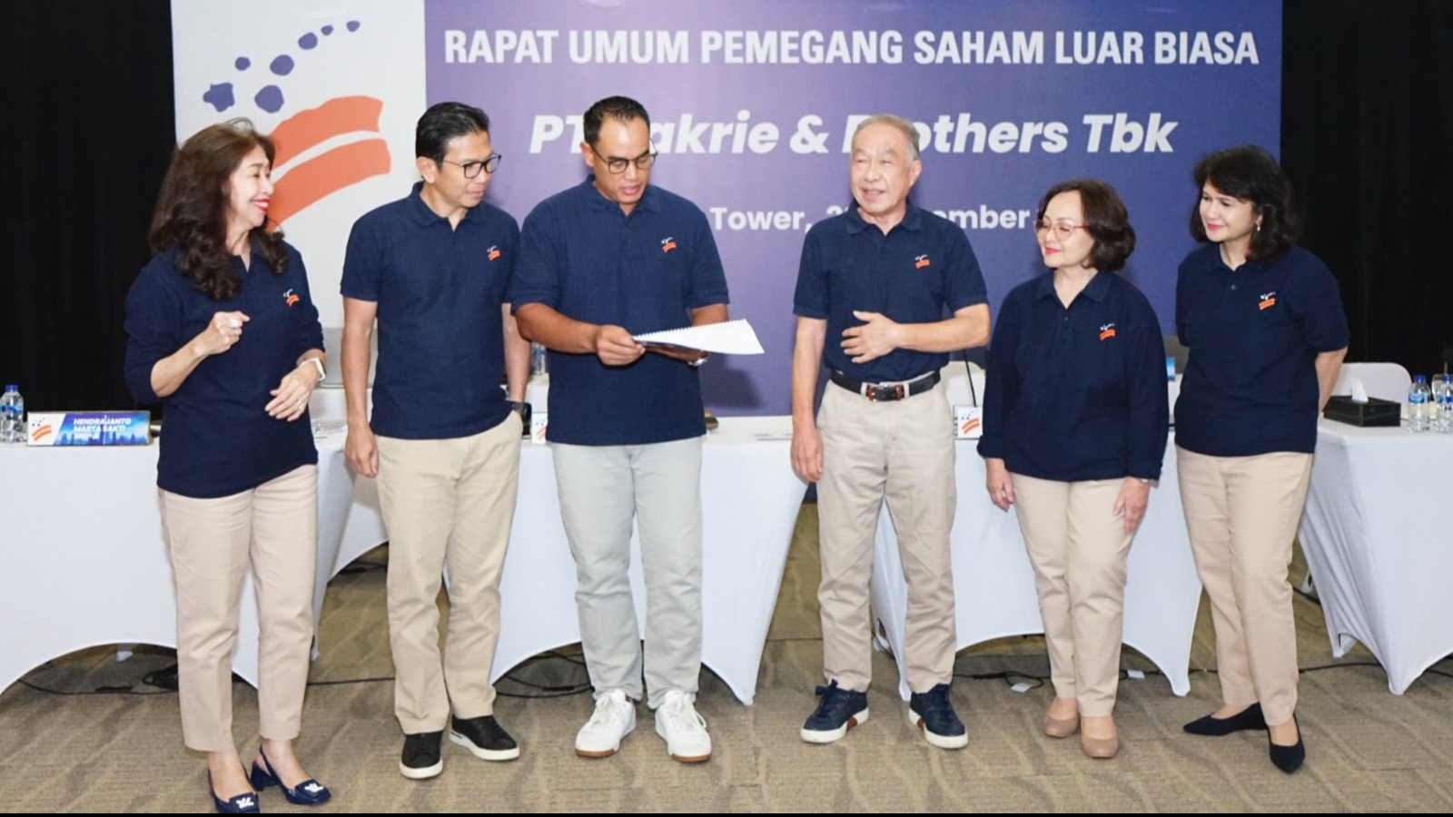 PT Bakrie & Brothers Tbk. (“BNBR” atau “Perseroan”) memperoleh persetujuan dari para pemegang saham untuk melakukan konversi sebagian utang Perseroan kepada krediturnya dengan penerbitan saham baru.