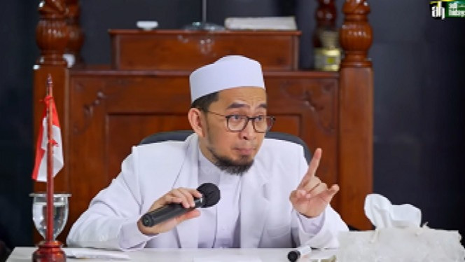 Ustaz Adi Hidayat jelaskan bacaan Al Fatihah bagi makmum