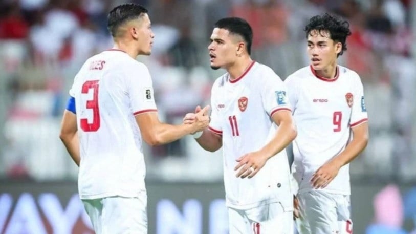 Jay Idzes dan Ragnar Oratmangoen saat membela Timnas Indonesia