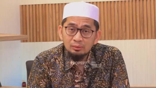 Lebih Utama Shalawat atau Shalawat? Kata Ustaz Adi Hidayat Ternyata yang Jadi Prioritas Adalah…