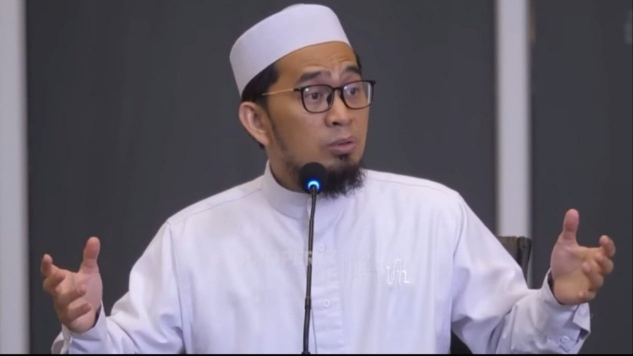 Ustaz Adi Hidayat Ungkap Posisi Tangan saat Berdoa yang Benar, Bisa Percepat Doa Dikabulkan